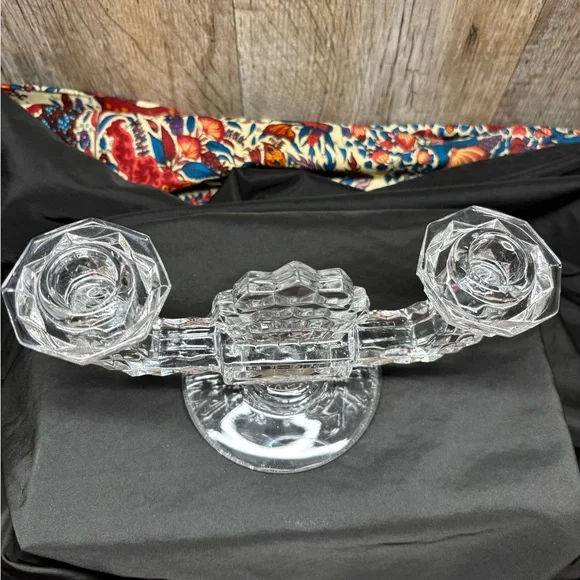 Fostoria pressed manganese depression glass candelabra pre-1930 (yellow glow) - Picture 9 of 9